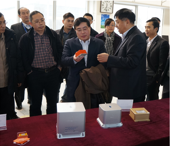 ��˹��--ȫ�����ݻ�����Ϸƽ̨