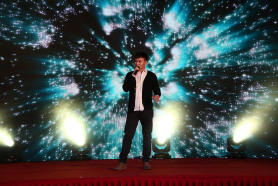 ��˹��--ȫ�����ݻ�����Ϸƽ̨