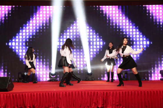 ��˹��--ȫ�����ݻ�����Ϸƽ̨