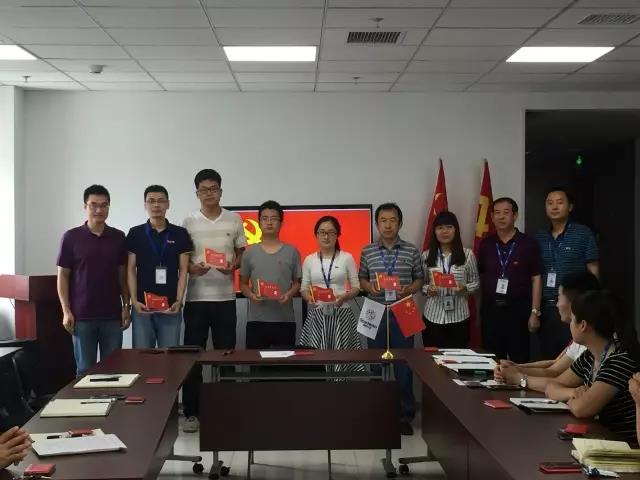 ��˹��--ȫ�����ݻ�����Ϸƽ̨