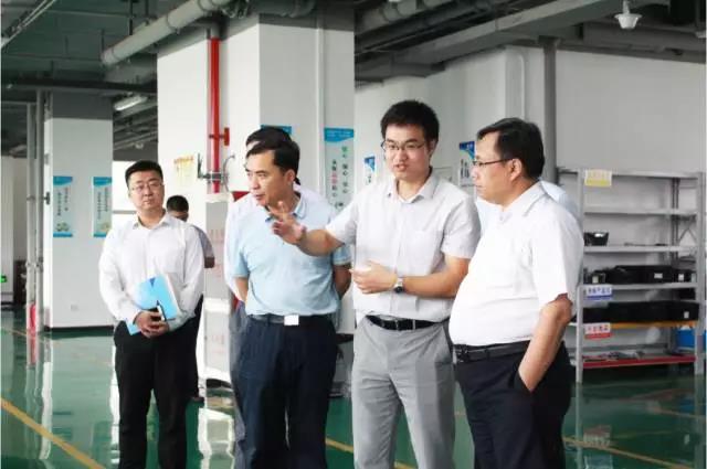 �������ü�����������ί�Ḩ�����ٱ�˹�ص����쵼