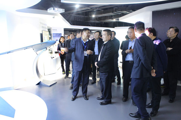 ��˹��--ȫ�����ݻ�����Ϸƽ̨