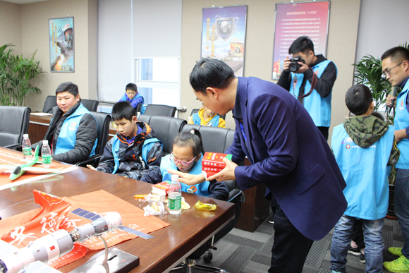 ��˹��--ȫ�����ݻ�����Ϸƽ̨